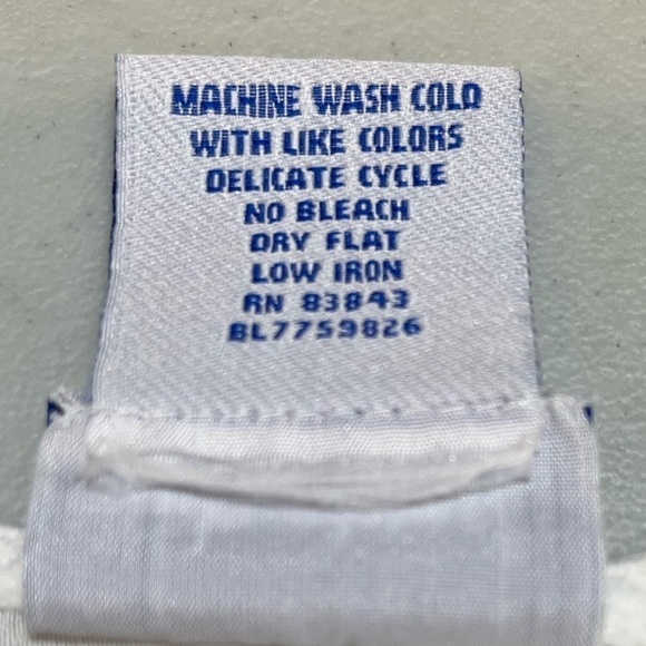 VICKI WAYNE Embossed Vine White Tunic w/ Colorful Floral Embroidery Size Small - Picture 8 of 10